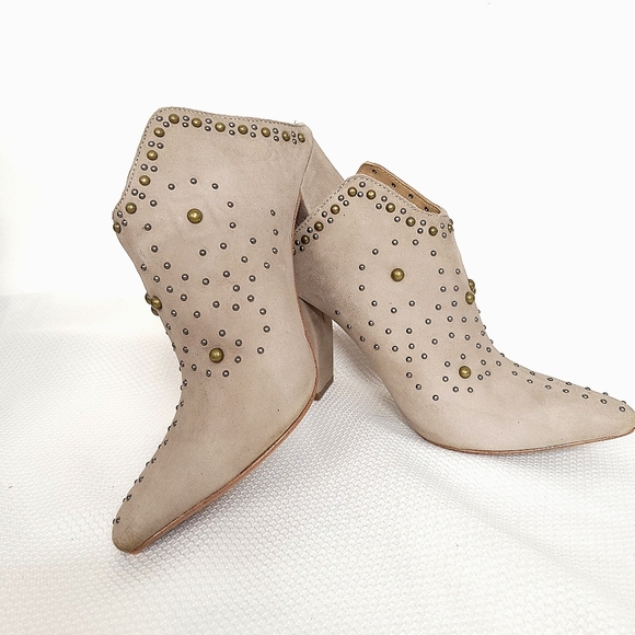 Joe's Jeans Studded Western Mule Heels. Size 6.5 - Picture 2 of 13